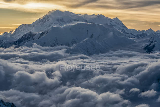 Aerial view of the Saint Elias mountains in Kluane National Park and Reserve, Haines Junction, Yukon, Canada — Stock Photo