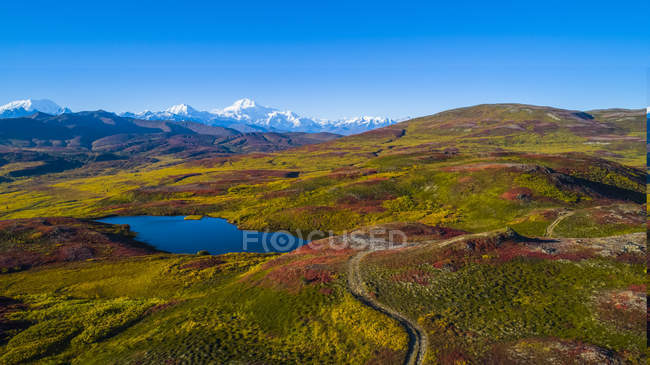Denali-Nationalpark und Naturschutzgebiet von peters hügel mit Mount denali, bekannt als Mount mckinley, und die alaska range, trapper creek, alaska, vereinigte staaten von amerika — Stockfoto