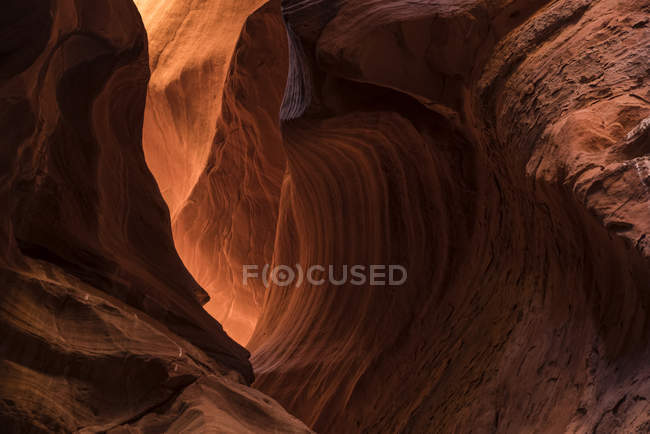 Vista panoramica del maestoso Slot canyon conosciuto come Canyon del serpente a sonagli; Pagina, Arizona, Stati Uniti d'America — Foto stock