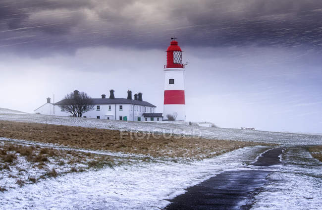 Souter Lighthouse, Marsden; South Shields, Tyne and Wear, Inglaterra - foto de stock