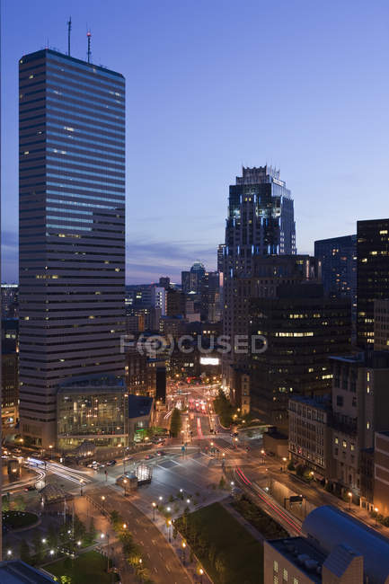 Vista ad alto angolo di una città al crepuscolo, Boston, Massachusetts, USA — Foto stock