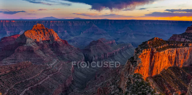 Живописный вид на Норт-Рим, Гранд-Каньон; Аризона, Соединенные Штаты Америки — стоковое фото
