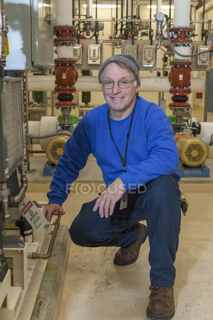 Інженер з очищення води в клініці — стокове фото