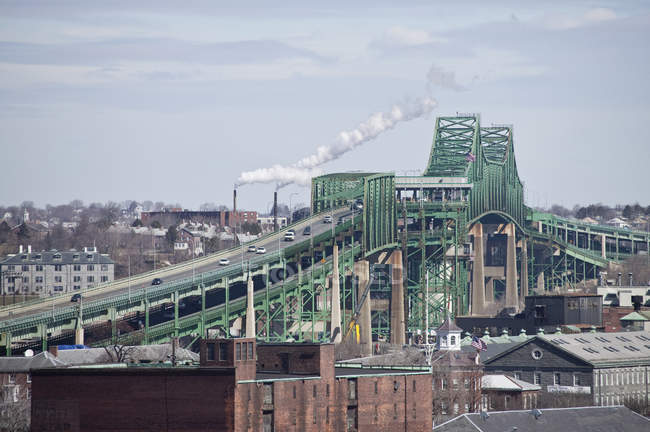 Міст через річку, Тобін Брідж, Містик Рівер, Бостон Харбор, Массачусетс, Уса — стокове фото