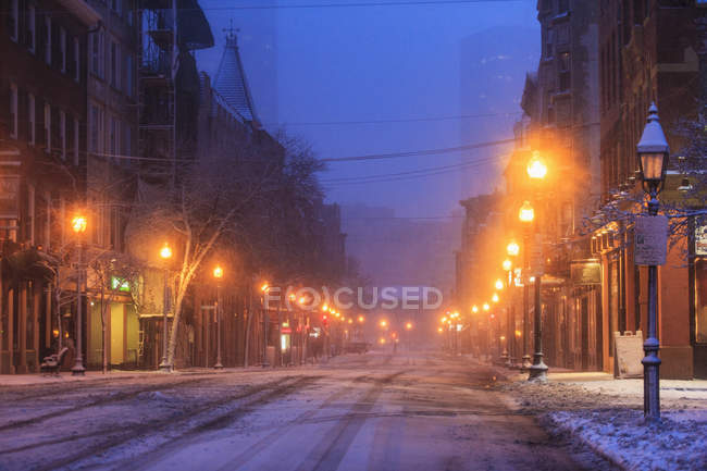 Hannover Street vista dopo il tramonto a Boston, contea di Suffolk, Massachusetts, Stati Uniti — Foto stock