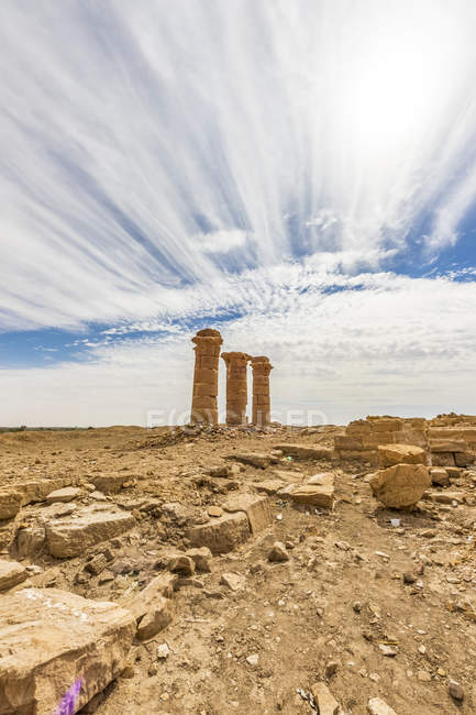 Сценічний вид на храм Ехнатона; Сесібі, Північна держава, Судан — стокове фото