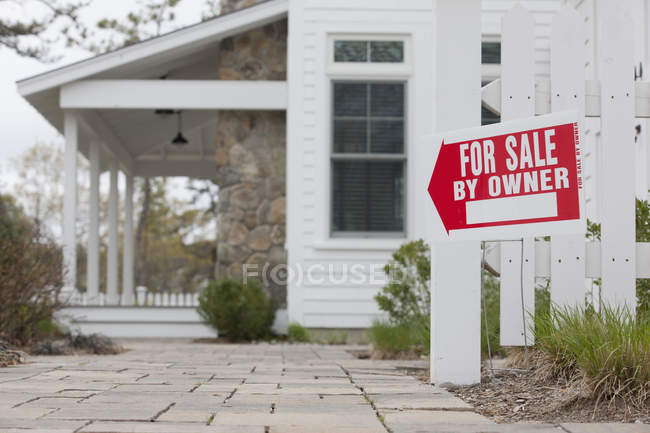 For Sale sign at a Green Technology Home — Stock Photo