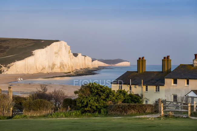 Seven Sisters, chalk cliffs in the English Channel; Sussex, England — Stock Photo