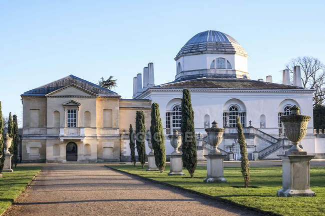 Scenic view of Chiswick House; London, England — Stock Photo