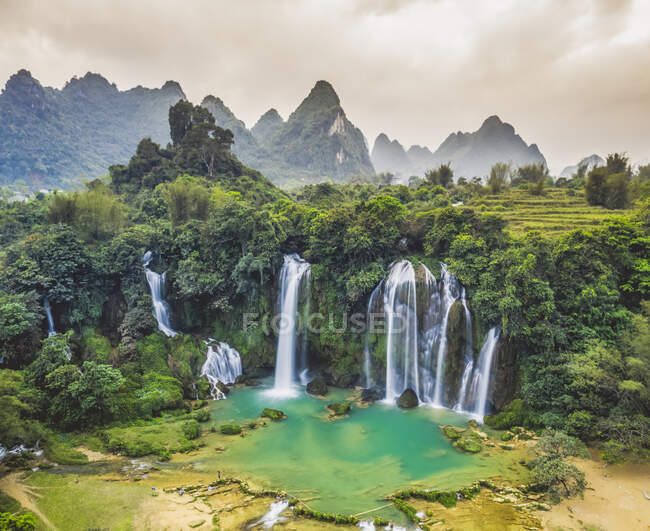 Ban Gioc Cachoeira, Ban Gioc-Detian Falls; Vietnã — Fotografia de Stock
