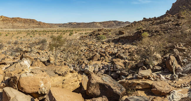 Twyfelfontein, un antiguo sitio de grabados rupestres en Damaraland; Región Kunene, Namibia - foto de stock