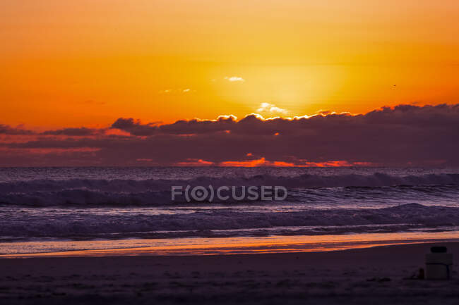 Pôr do sol na Praia Grande; Arraial do Cabo, Rio de Janeiro, Brasil — Fotografia de Stock