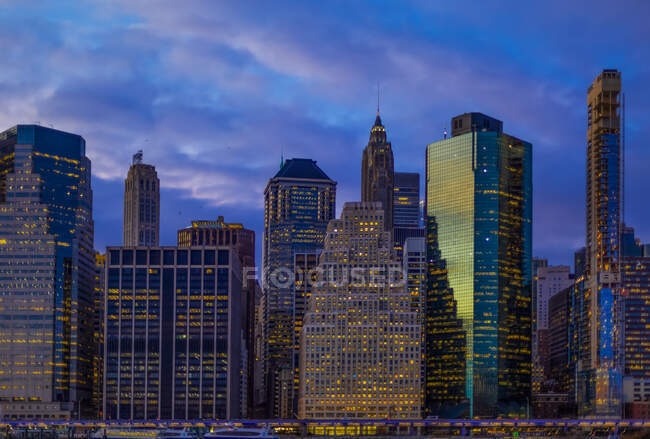 Manhattan, downtown New York City at dusk; New York City, New York, United States of America — Stock Photo