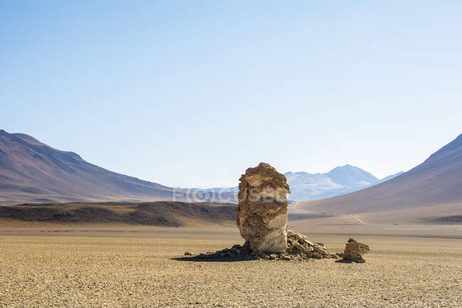 Formación rocosa única en el altiplano boliviano; Potosí, Bolivia - foto de stock