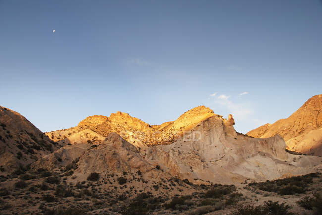 Montagnes du désert au coucher du soleil ; Mendoza, Argentine — Photo de stock