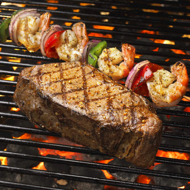Food On The Grill, close-up view — Stock Photo