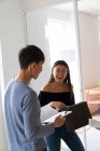 Young Entrepreneurs discussing at home environment — Stock Photo