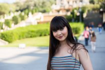 Young female Eurasian tourist posing in Barcelona — Stock Photo