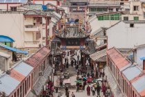 Древний город Сонпхань был построен во времена династии Тан и позже был перестроен во времена династии Мин. Сонпхан был важным военным постом. Это был также важный экономический и торговый центр для конного и чайного обмена между Сычуань, Ганьсу, Цинхай и Тибет. — стоковое фото