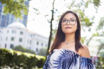 Pretty Asian Girl With Glasses In The Street — Stock Photo
