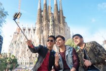 Friends taking selfies Barcelona Spain — Stock Photo