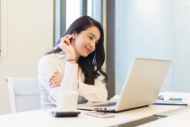 Young Woman Working In Modern Office — Stock Photo