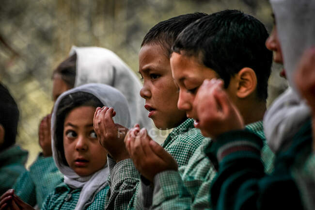 First School LoveCaptured in a place called Turtuk village in Kashmir India — Stock Photo