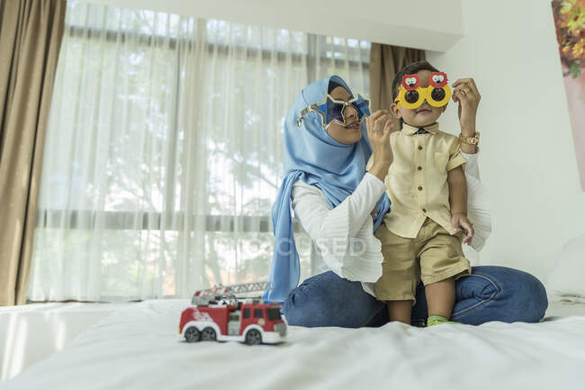Mother and child having fun — Stock Photo