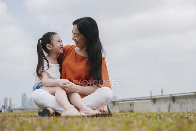 Asiatico madre e bambino — Foto stock