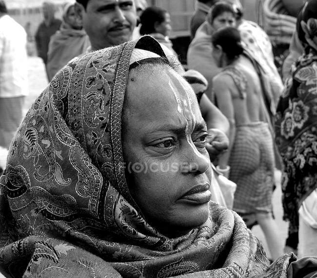 Retrato de una mujer india - foto de stock