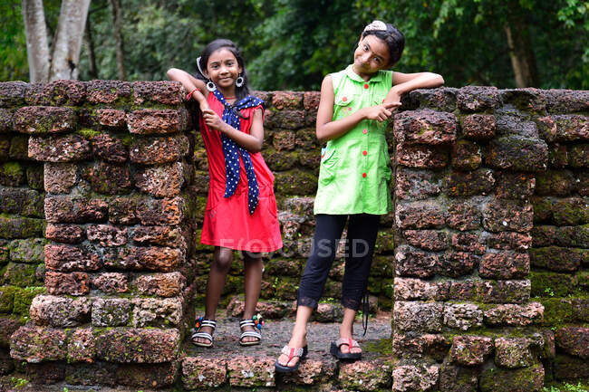 Two young indian girls — Stock Photo