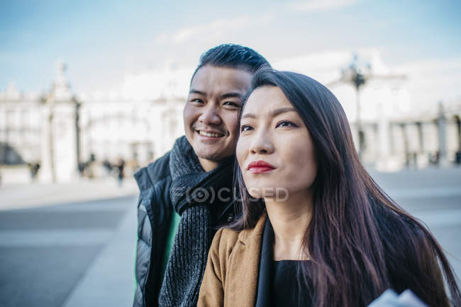 Chinese Couple of tourists in Madrid, Spain — Stock Photo