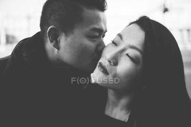 Chinese couple in Madrid — Stock Photo