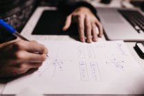 Aprendizagem estudantil à noite — Fotografia de Stock
