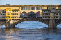Italien, florenz, ponte vecchio brücke — Stockfoto