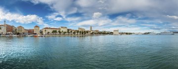 Lungomare vista sulla zona di Split — Foto stock