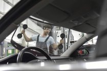 Автомобільний механізм, що змінює вікно автомобіля — стокове фото