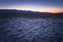 USA, Kalifornien, Death Valley, Badwater-Becken in der Dämmerung — Stockfoto