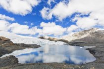 Sdamerika, Peru ', Anden, National Park Huascarn. Cordillera Blanca, Nevado Tuco, lago glaciale e ghiacciaio dei pastoruri a oltre 5000 m — Foto stock