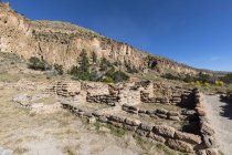 USA, New Mexico, Frijoles Canyon, Bandelier National Monument, Ruins of Ancestral Puebloans — Stock Photo
