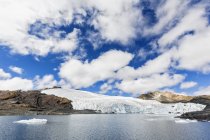 Peru, Andes, Cordillera Blanca, Huascaran National Park, Nevado Tuco, Pastoruri glacier lake — Stock Photo