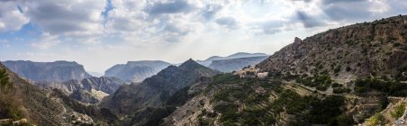 Omã, Jebal Akhdar, Al Shuraijah aldeia e terraço campos — Fotografia de Stock