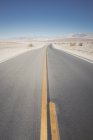 USA, California, Death Valley, autostrada deserta — Foto stock