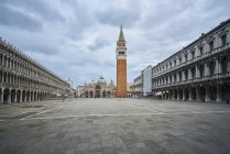 Італія, Венеція, Венеція, площі Сен позначки в moody день — стокове фото