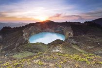 Indonesia, Nusa Tenggara Timur, Ende, lago cratere Tiwu Nuwa Muri Koo Fai su Kelimutu — Foto stock