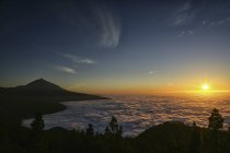 Teide National Park occupies the highest part of the island of Tenerife and Spain (Canary Islands). In this area is the Teide volcano which at 3,718 meters is the highest peak of the Canary Islands, Spain and any landmass in the Atlantic Ocean. — Stock Photo