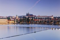 Замок Праг і кафедральний собор. — Stock Photo