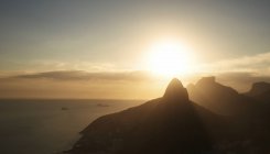 Brasilien, Rio de Janeiro, Sonnenaufgang an der Atlantikküste — Stockfoto