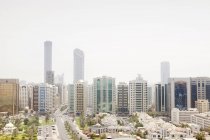 ОАЕ, skyline Абу-Дабі денний час — стокове фото