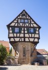 Німеччина, Баварія, Франконія, Heilsbronn, незвичайні Фахверкові будинок — стокове фото